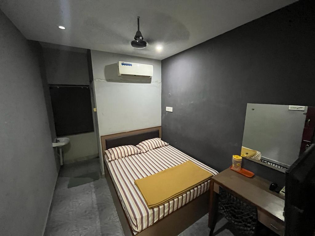 RK Residency Rooms(4) RK Residency Chennai Contact Address, Rk Residency Chennai Contact Number, Rk Residency Selaiyur Contact Number